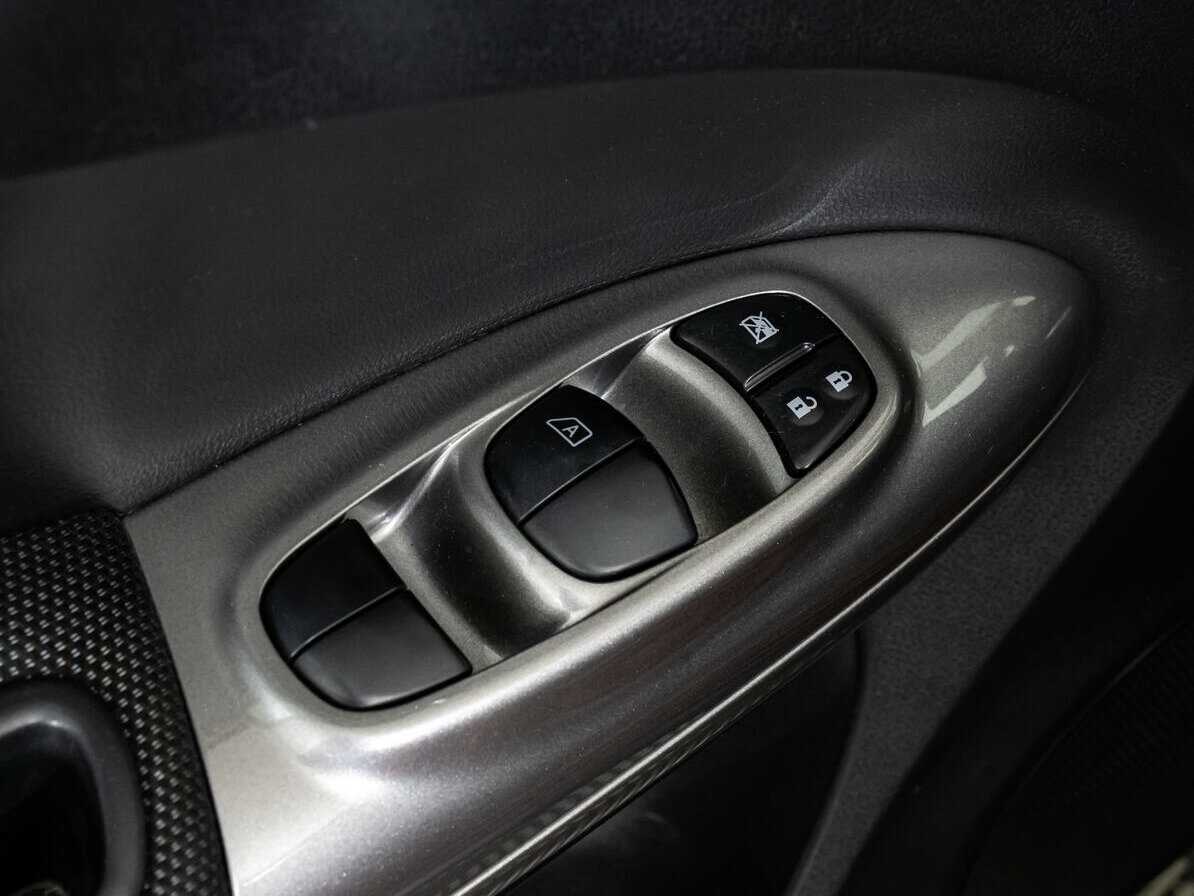 Nissan Juke с пробегом — 2011 год. Фото: #15