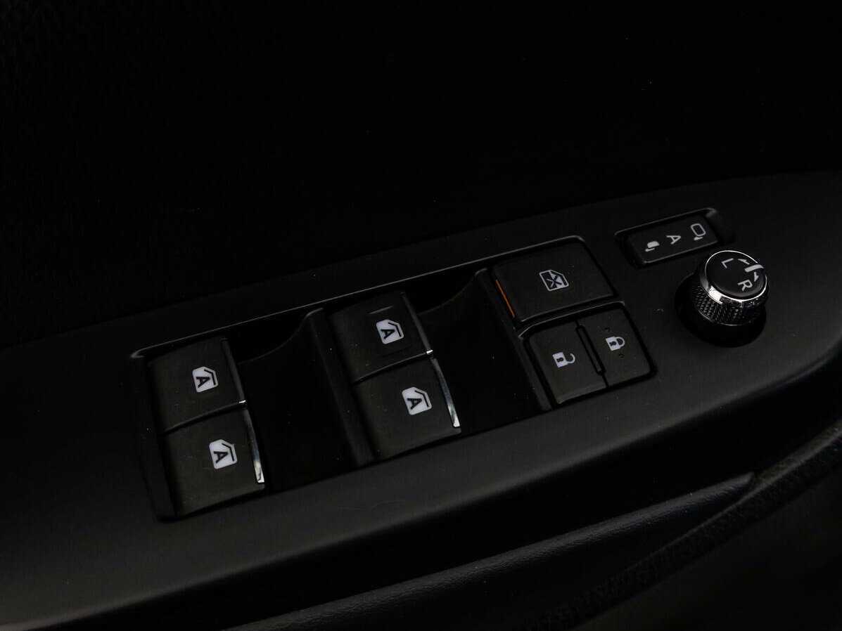 Toyota Highlander с пробегом — 2013 год. Фото: #10