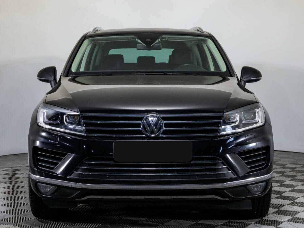 Volkswagen Touareg с пробегом — 2015 год. Фото: #1