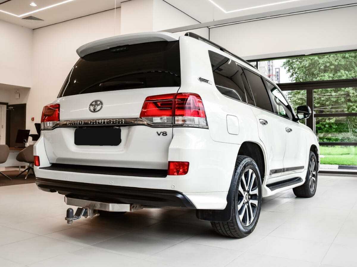 Toyota Land Cruiser с пробегом — 2017 год. Фото: #4