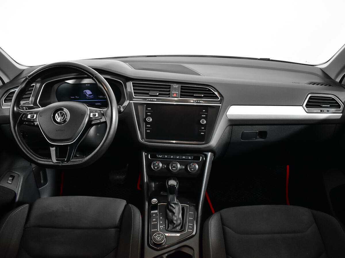 Volkswagen Tiguan с пробегом — 2018 год. Фото: #11