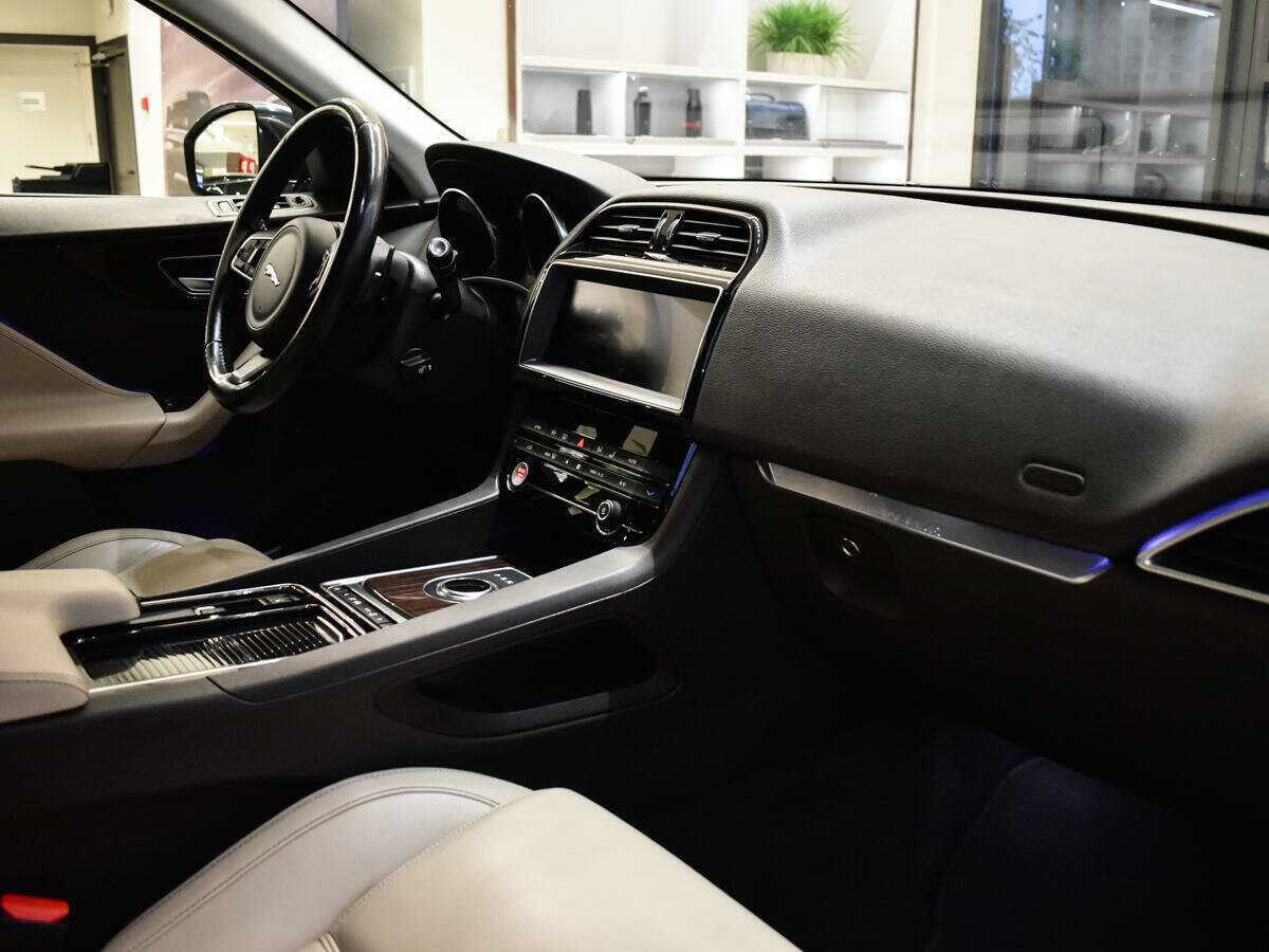 Jaguar F-Pace с пробегом — 2016 год. Фото: #5