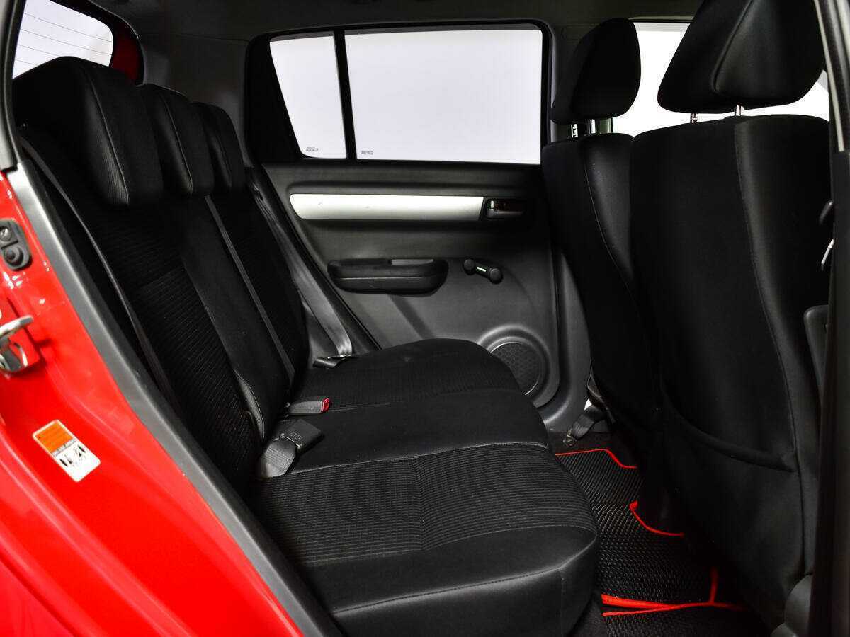 Suzuki Swift с пробегом — 2006 год. Фото: #9