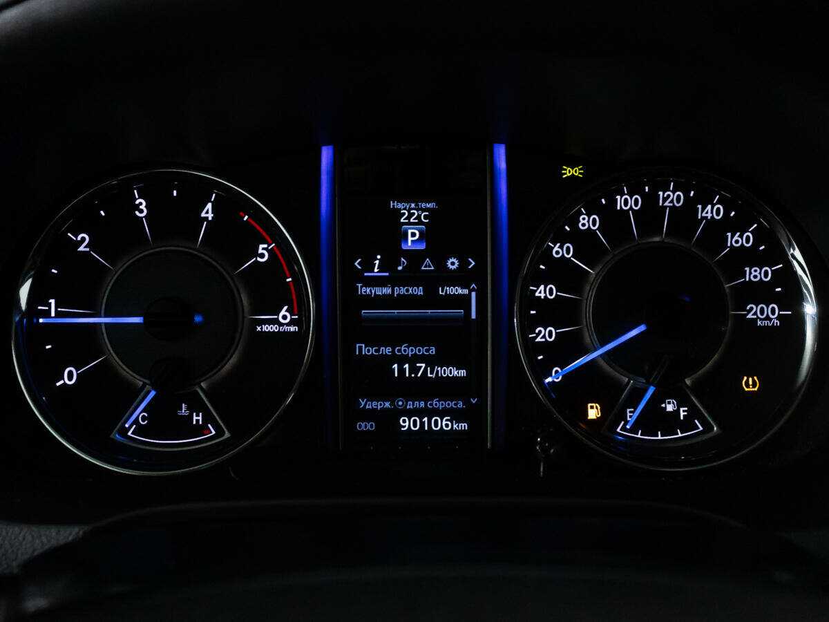 Toyota Fortuner с пробегом — 2018 год. Фото: #11