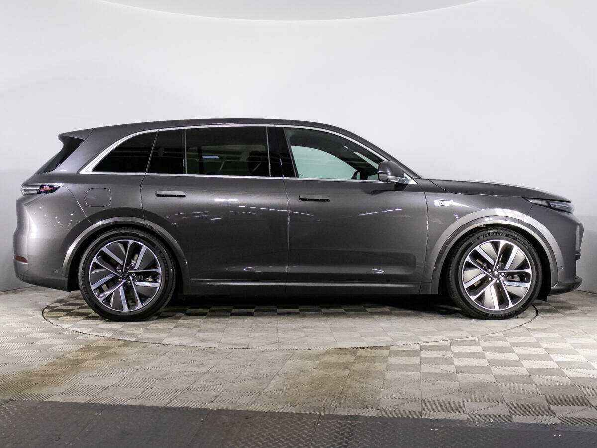 LiXiang L7 с пробегом — 2024 год. Фото: #3