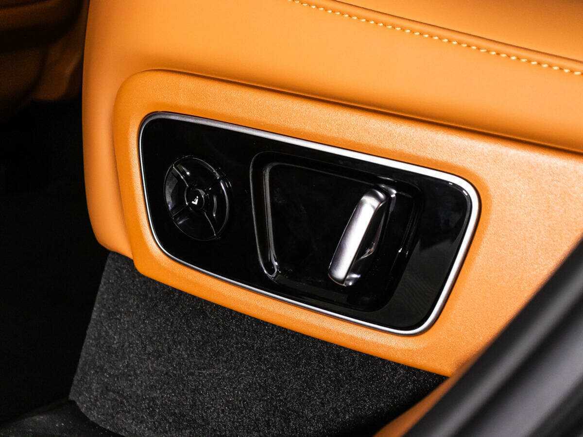 LiXiang L7 с пробегом — 2024 год. Фото: #18