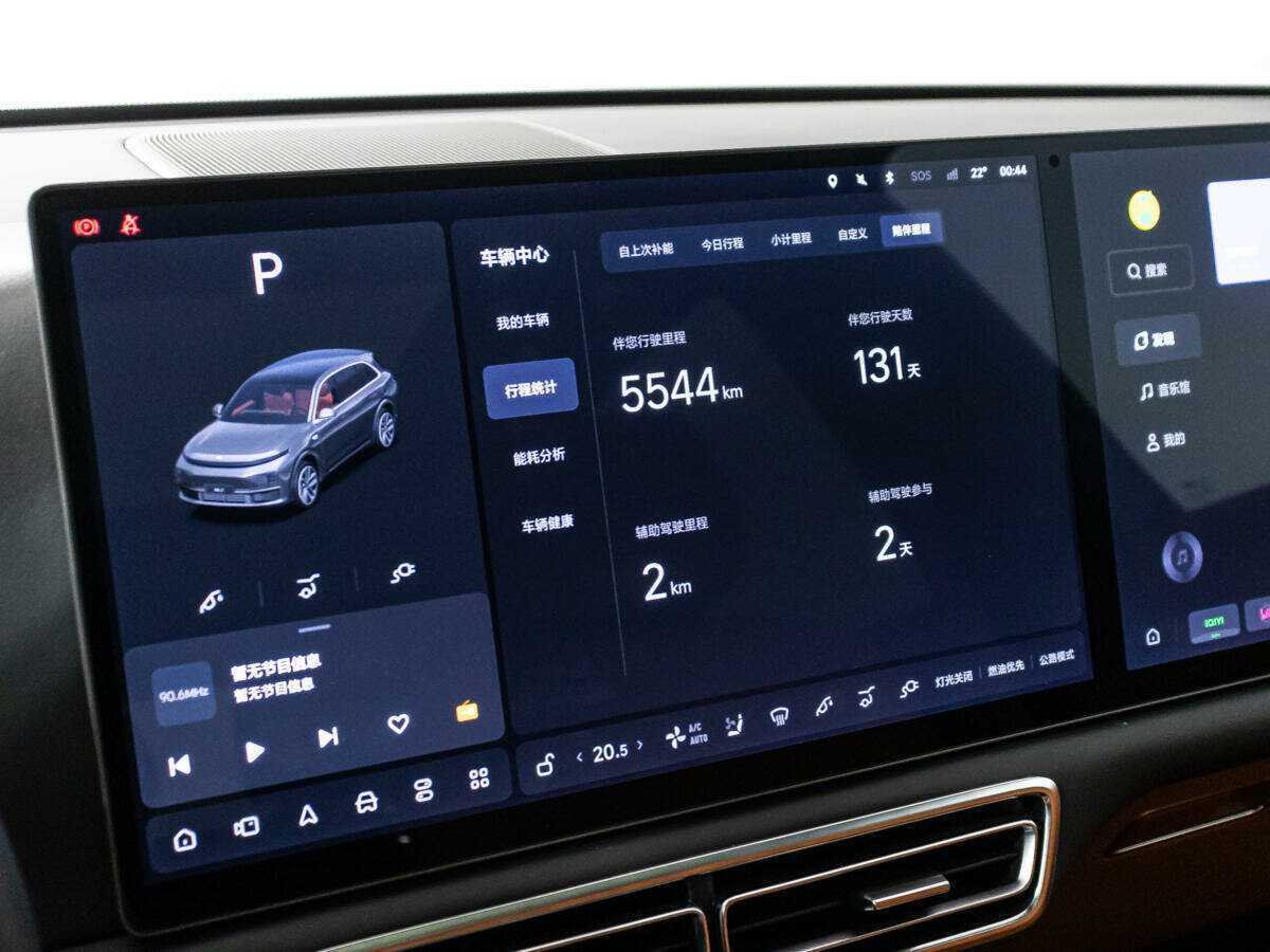 LiXiang L7 с пробегом — 2024 год. Фото: #24