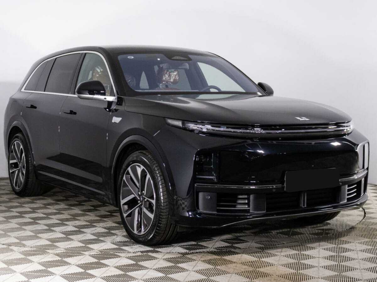 LiXiang L7 с пробегом — 2024 год. Фото: #2