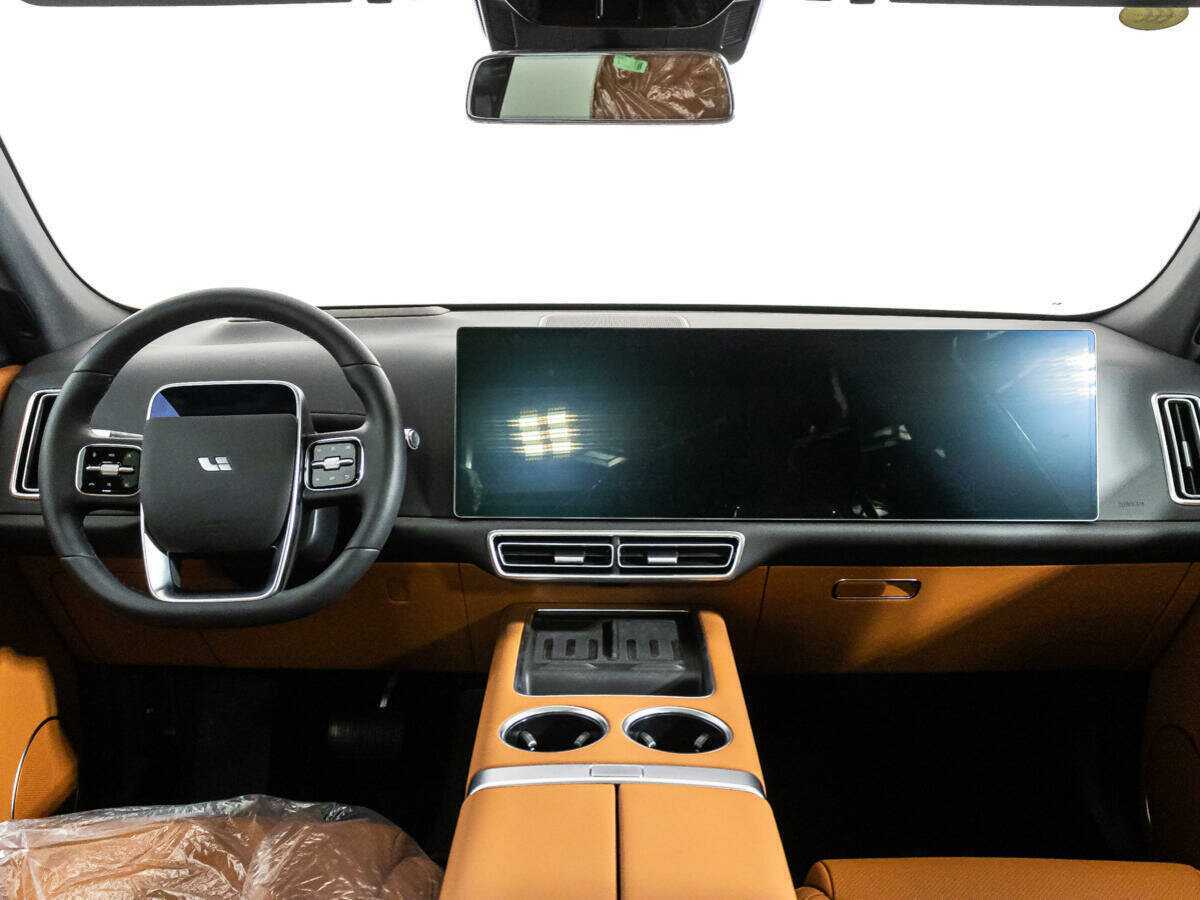 LiXiang L7 с пробегом — 2024 год. Фото: #12