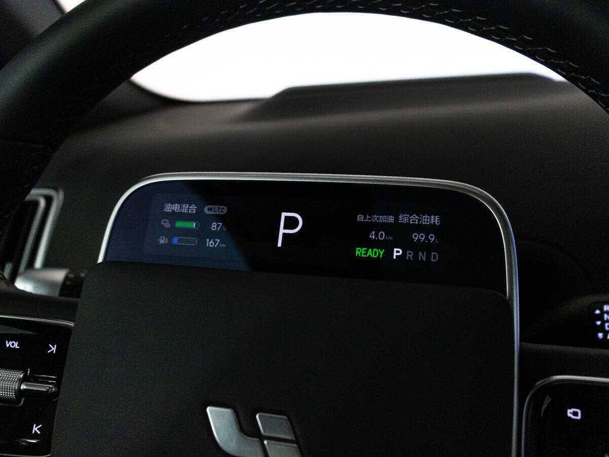 LiXiang L7 с пробегом — 2024 год. Фото: #28