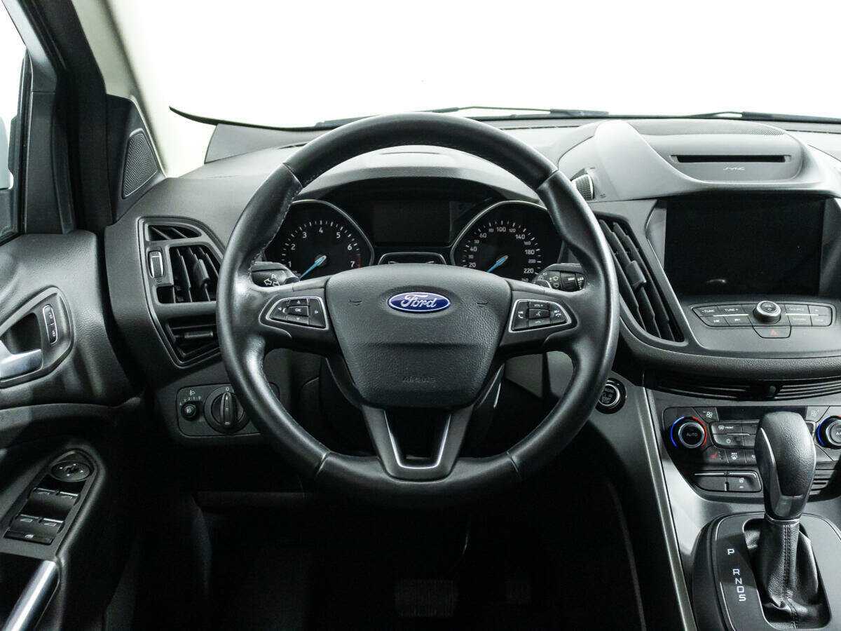 Ford Kuga с пробегом — 2017 год. Фото: #15