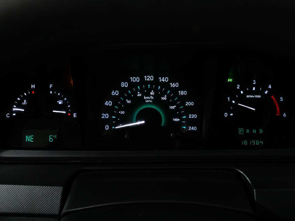 Dodge Journey с пробегом — 2008 год. Фото: #11