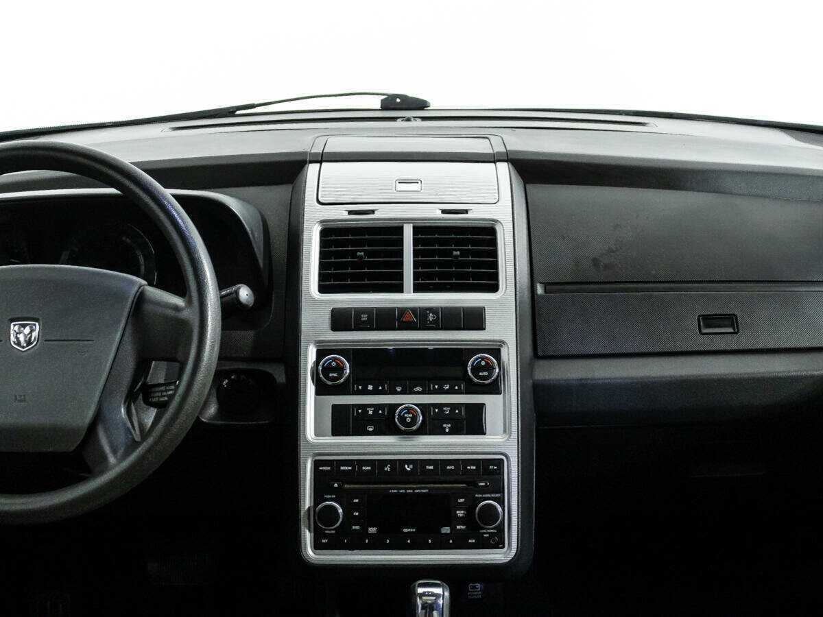 Dodge Journey с пробегом — 2008 год. Фото: #13