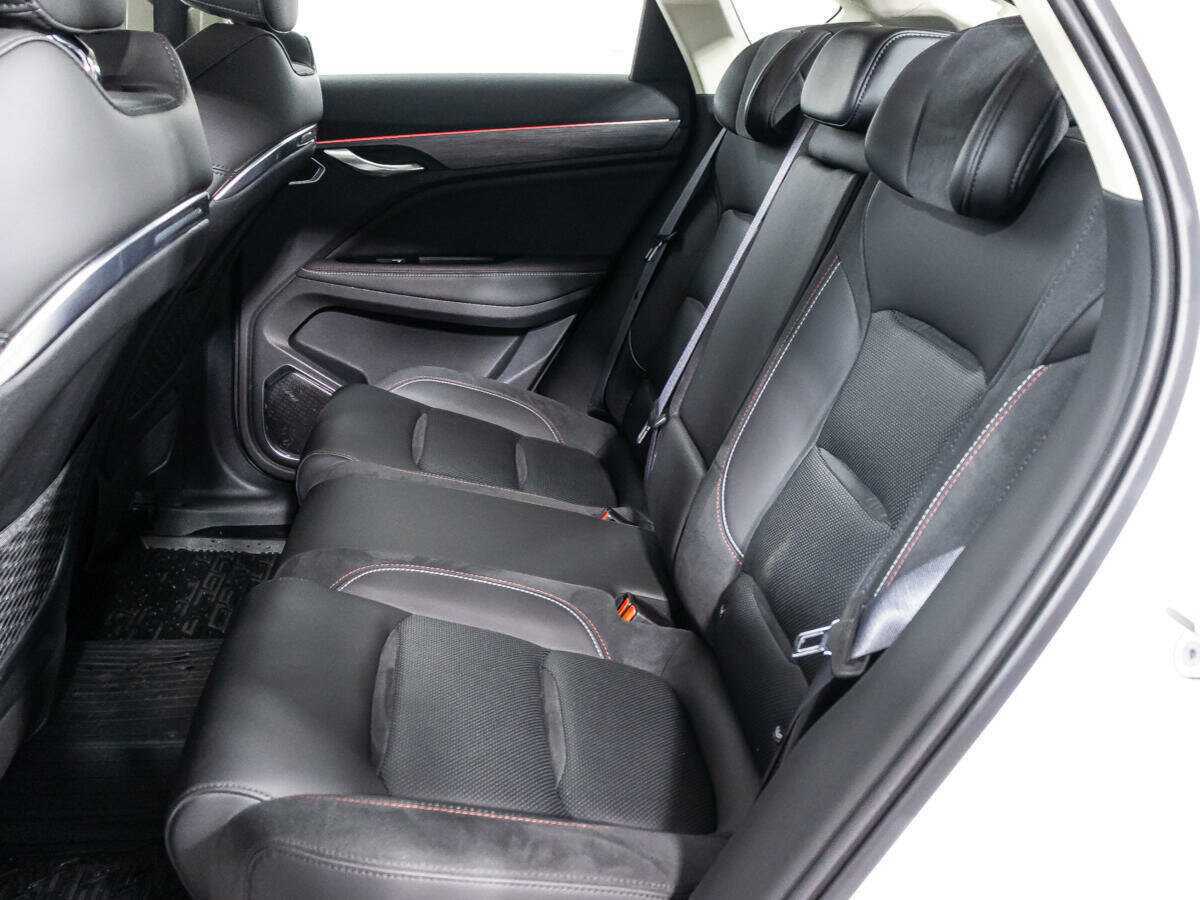 Geely Tugella с пробегом — 2022 год. Фото: #9