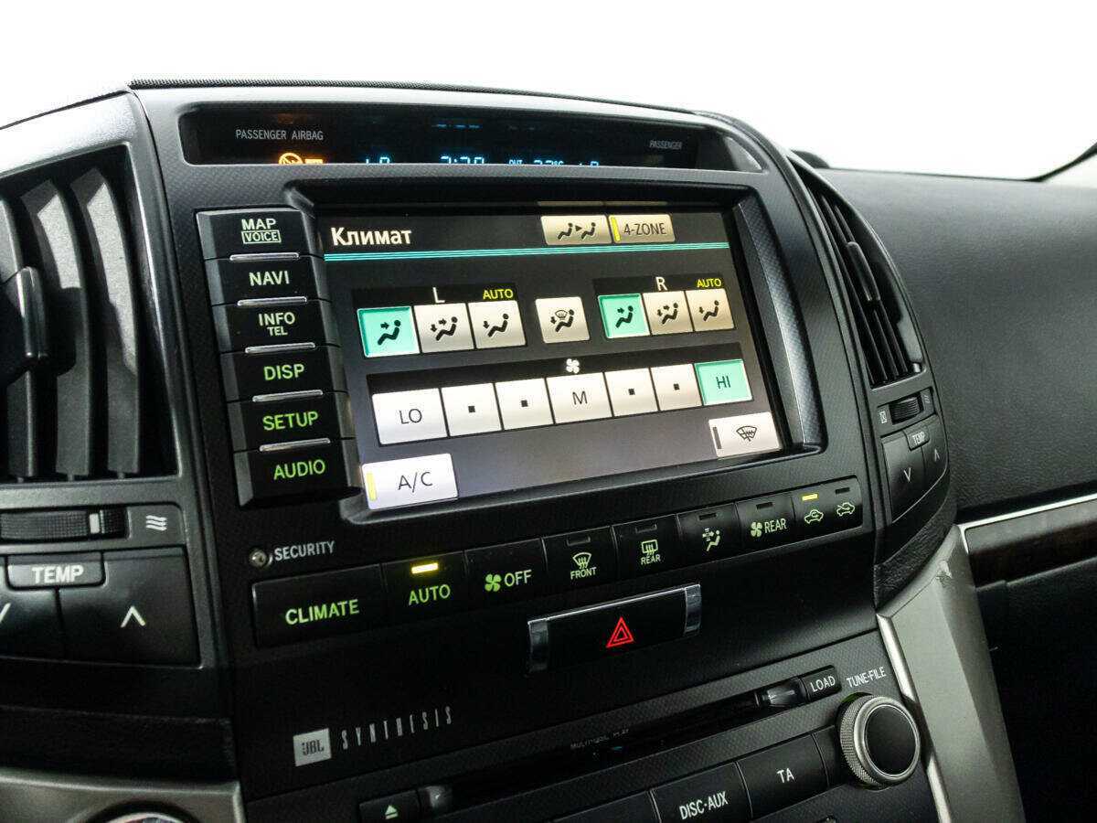 Toyota Land Cruiser с пробегом — 2011 год. Фото: #14