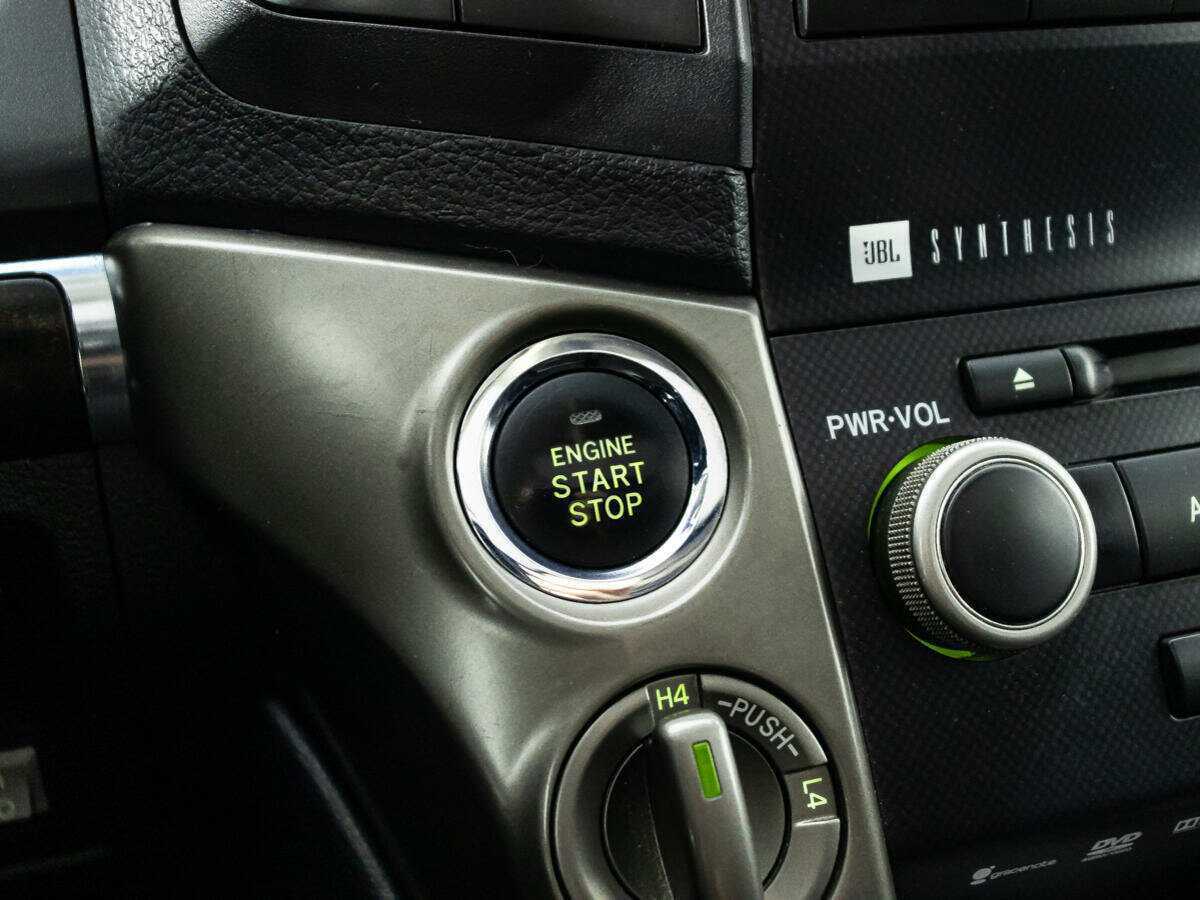 Toyota Land Cruiser с пробегом — 2011 год. Фото: #15