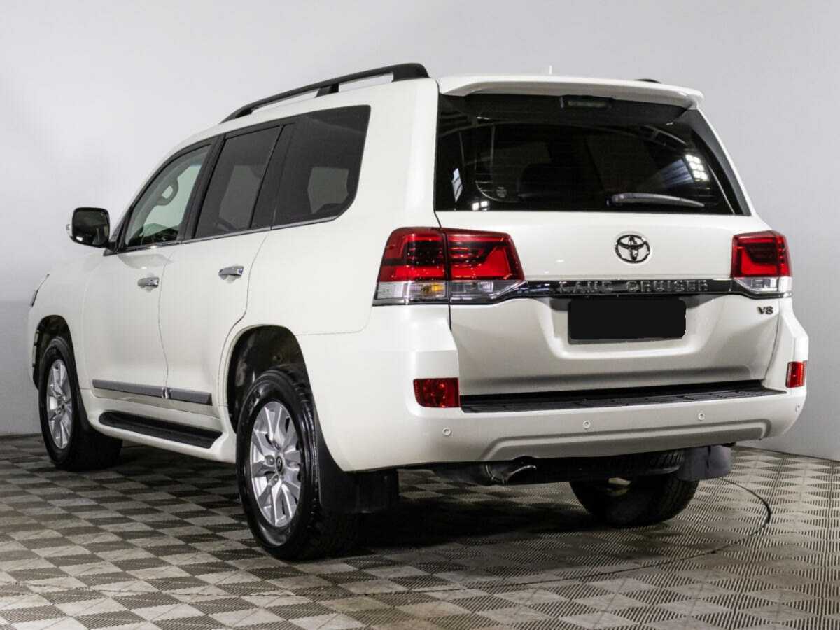 Toyota Land Cruiser с пробегом — 2015 год. Фото: #6