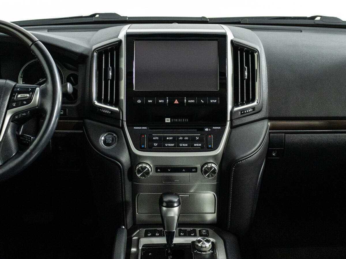 Toyota Land Cruiser с пробегом — 2015 год. Фото: #13