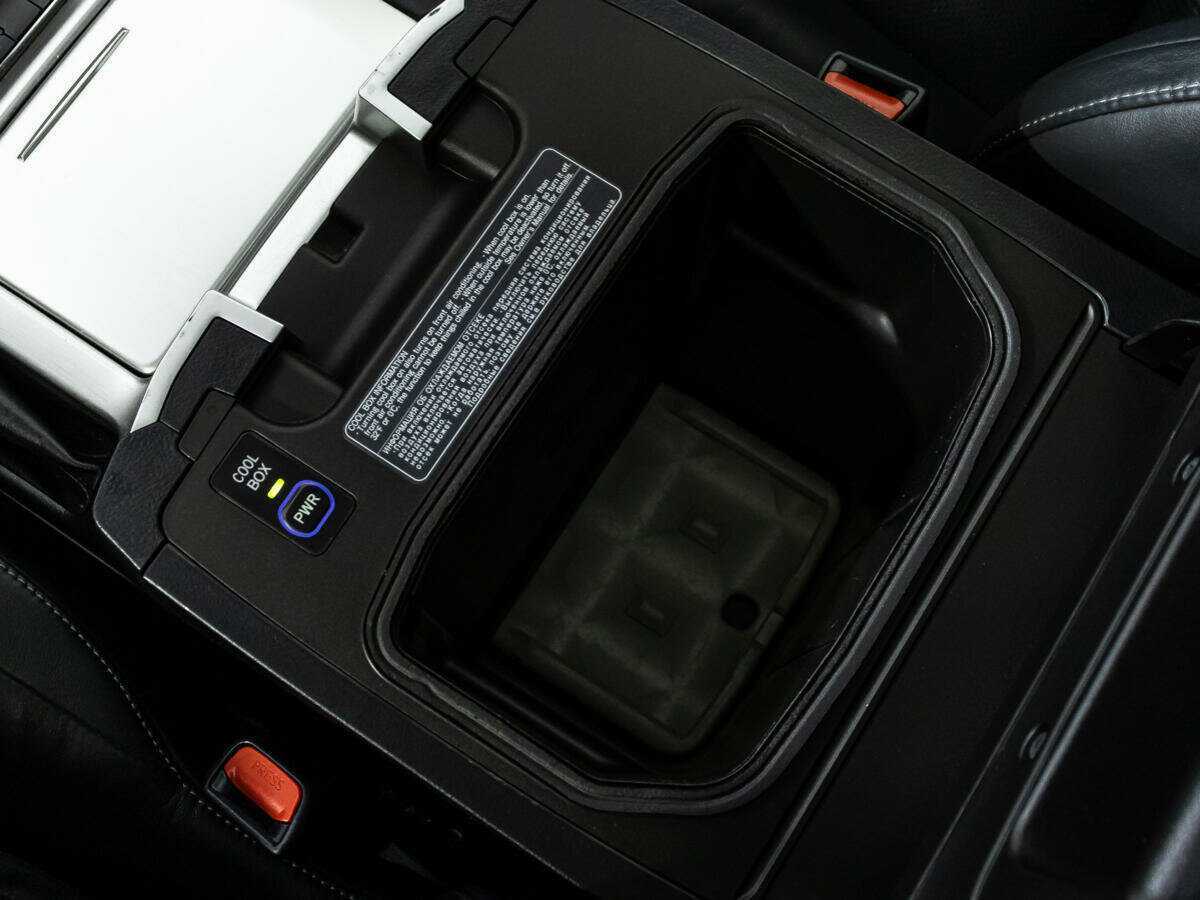 Toyota Land Cruiser с пробегом — 2015 год. Фото: #20