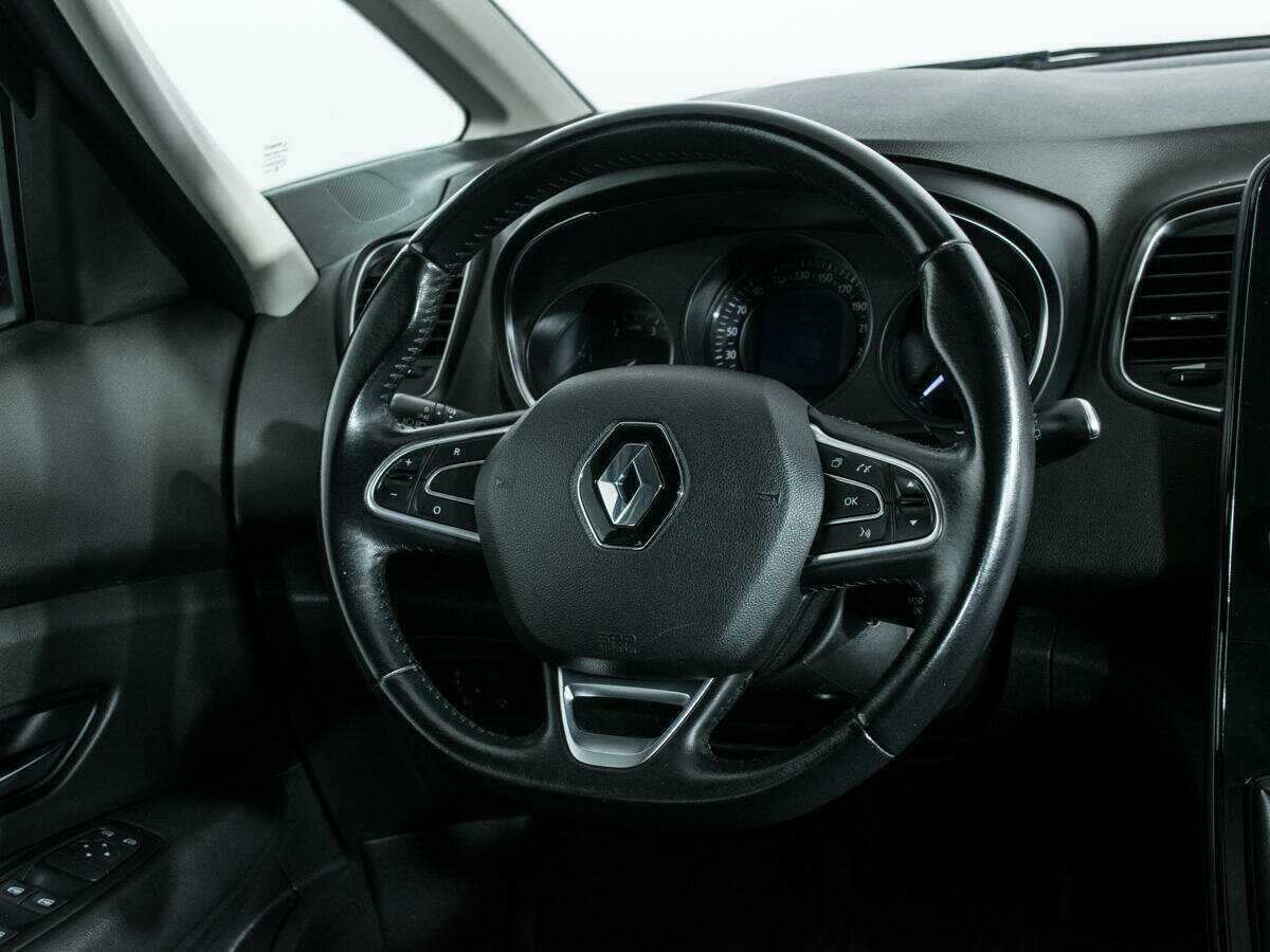 Renault Scenic с пробегом — 2017 год. Фото: #12