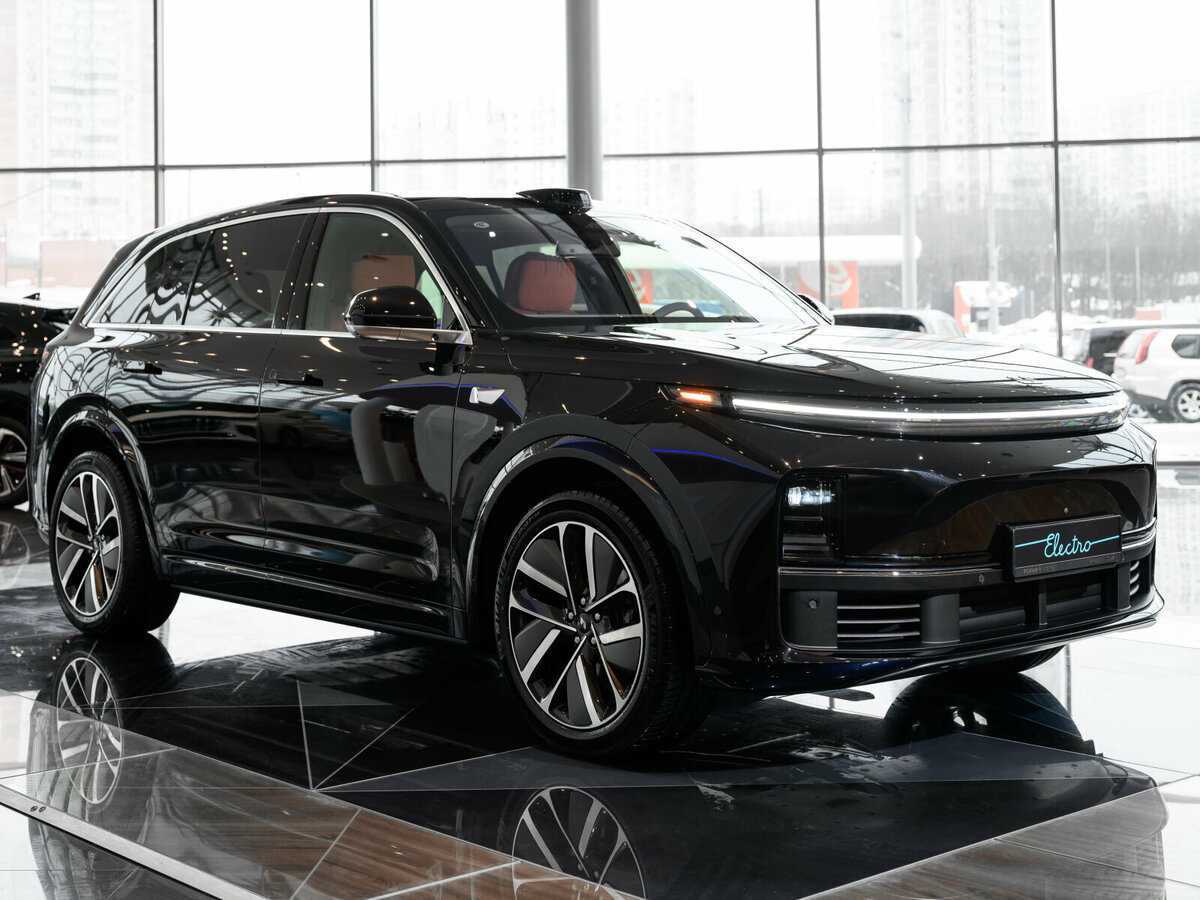 LiXiang L7 с пробегом — 2024 год. Фото: #2