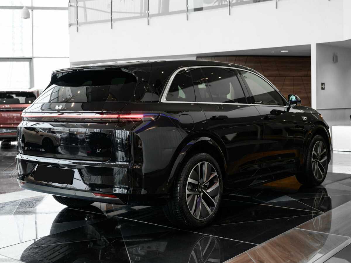 LiXiang L7 с пробегом — 2024 год. Фото: #3