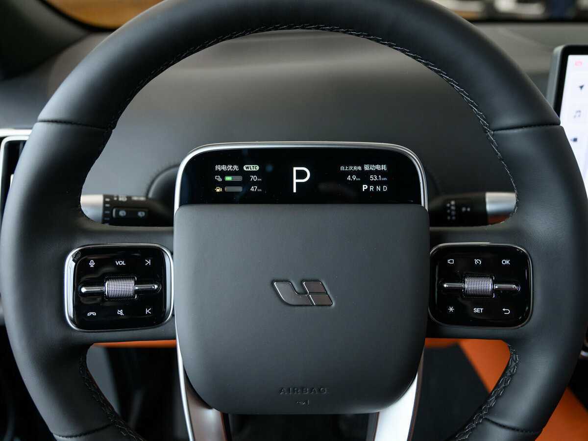 LiXiang L7 с пробегом — 2024 год. Фото: #22