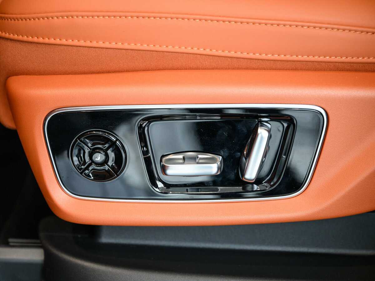 LiXiang L7 с пробегом — 2024 год. Фото: #32