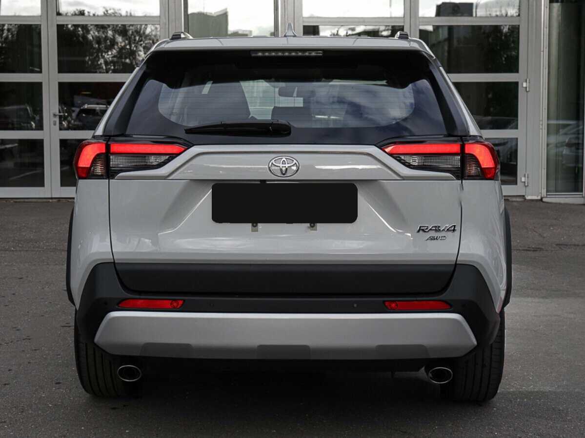 Toyota RAV4 с пробегом — 2024 год. Фото: #4
