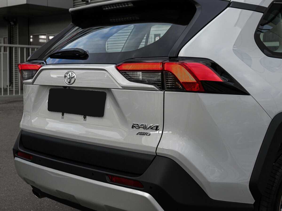 Toyota RAV4 с пробегом — 2024 год. Фото: #5