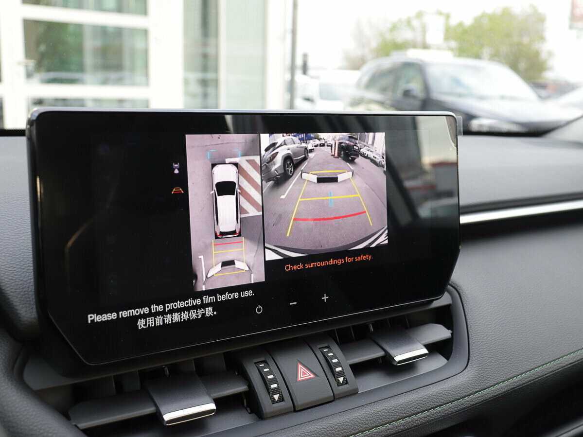 Toyota RAV4 с пробегом — 2024 год. Фото: #15