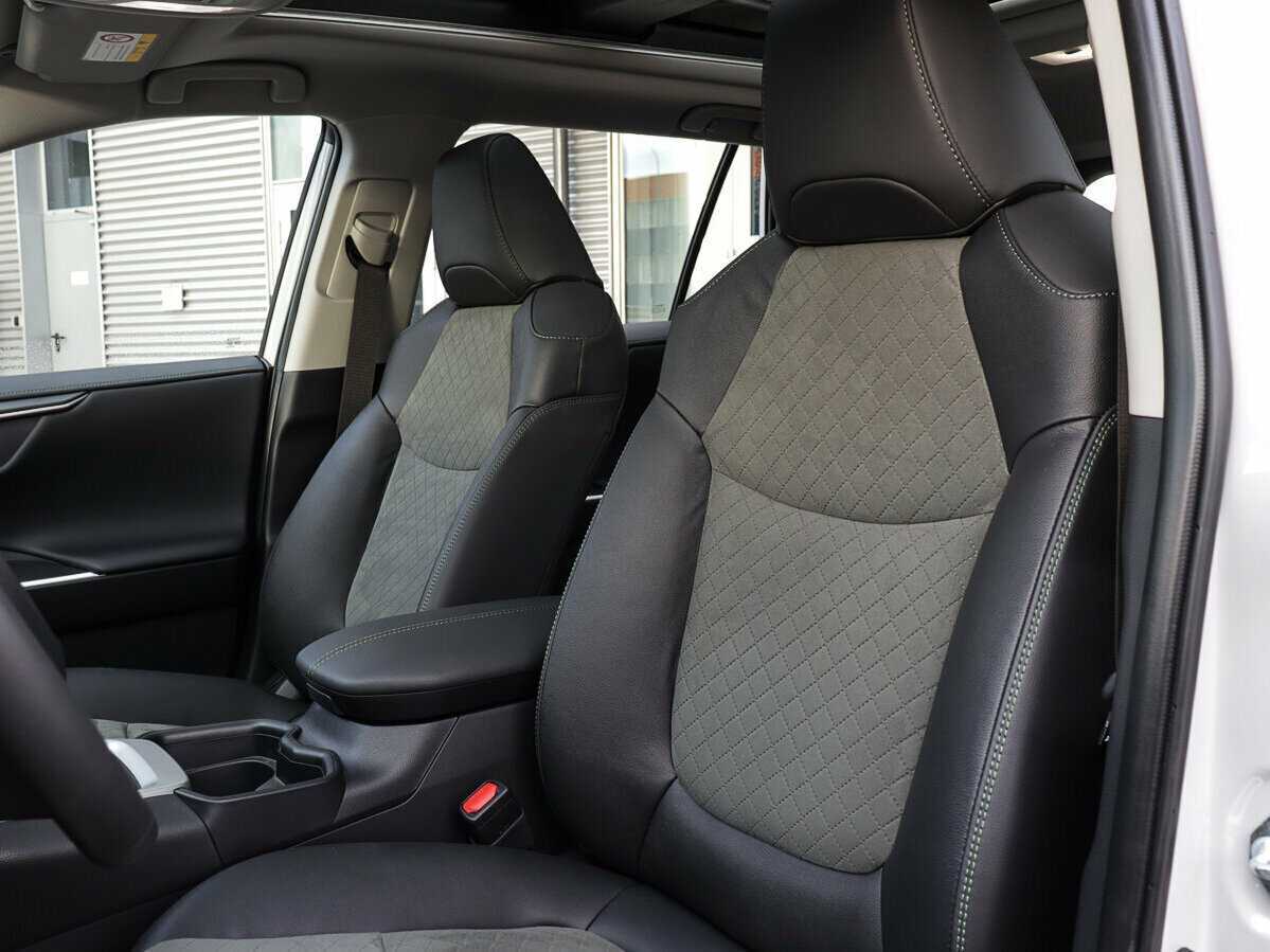 Toyota RAV4 с пробегом — 2024 год. Фото: #19