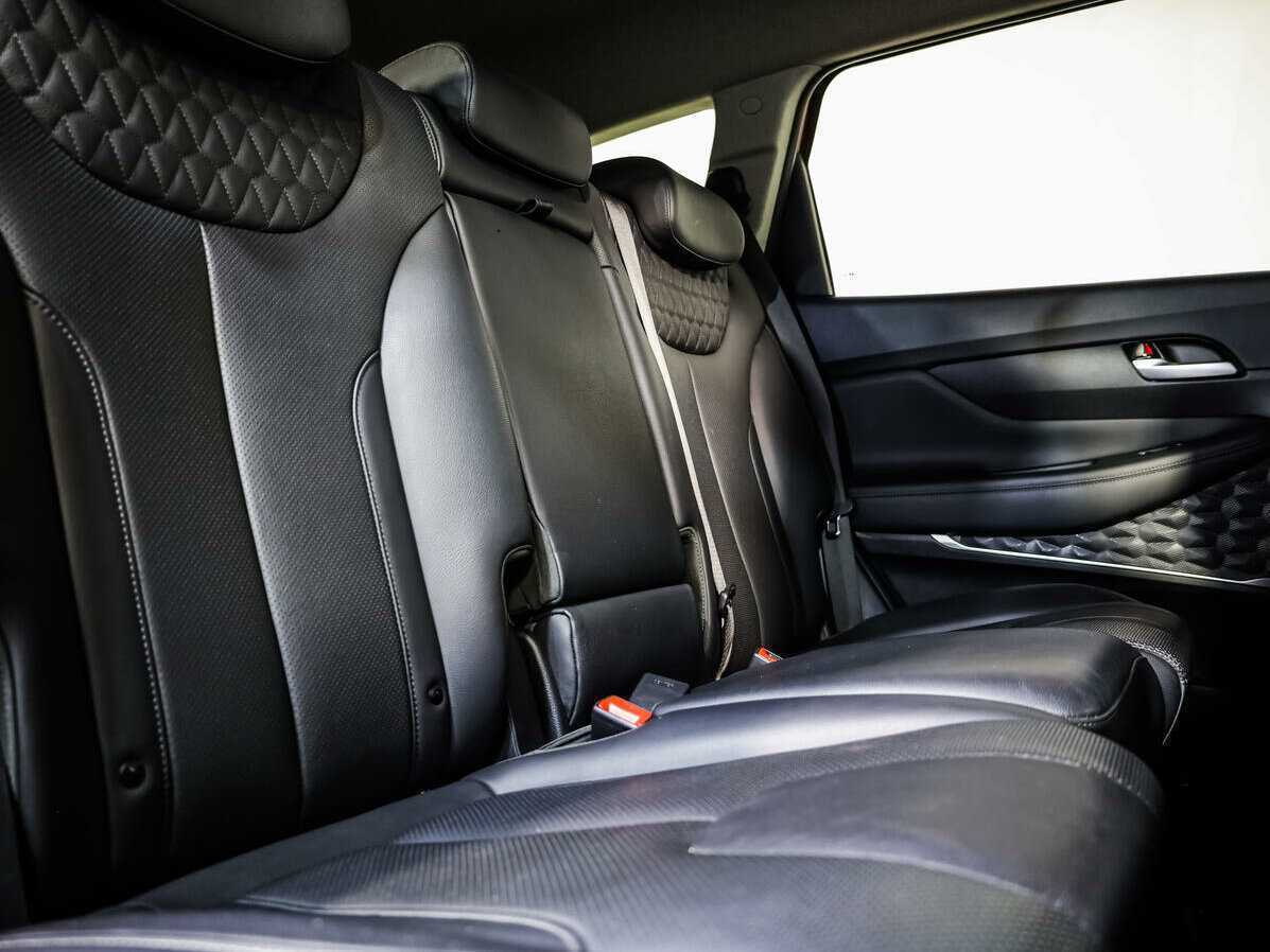 Hyundai Santa Fe с пробегом — 2019 год. Фото: #11