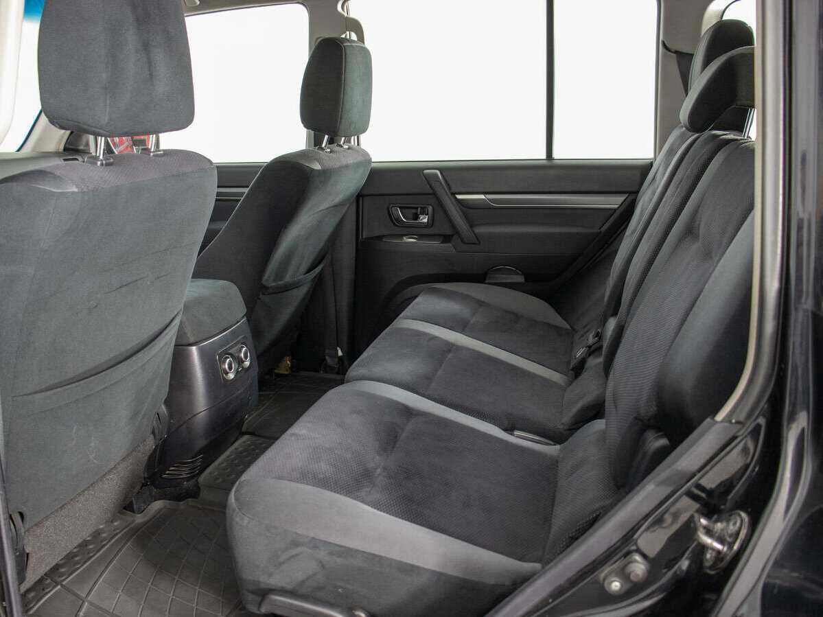 Mitsubishi Pajero с пробегом — 2007 год. Фото: #12