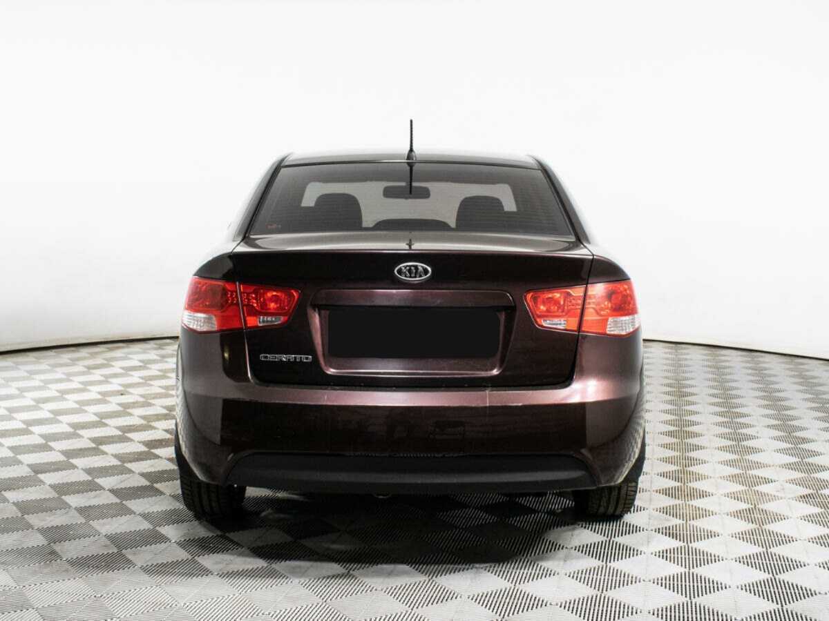 Kia Cerato с пробегом — 2010 год. Фото: #4