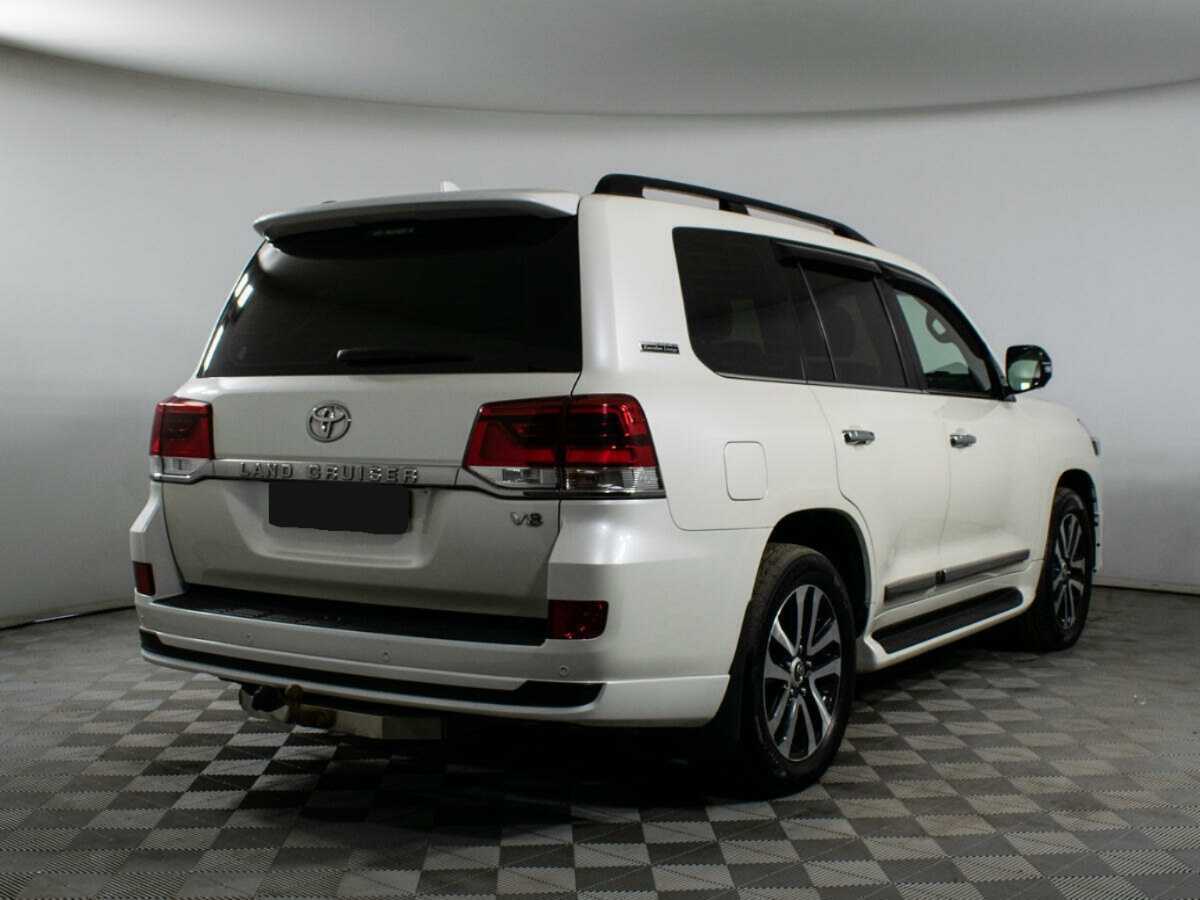 Toyota Land Cruiser с пробегом — 2019 год. Фото: #3