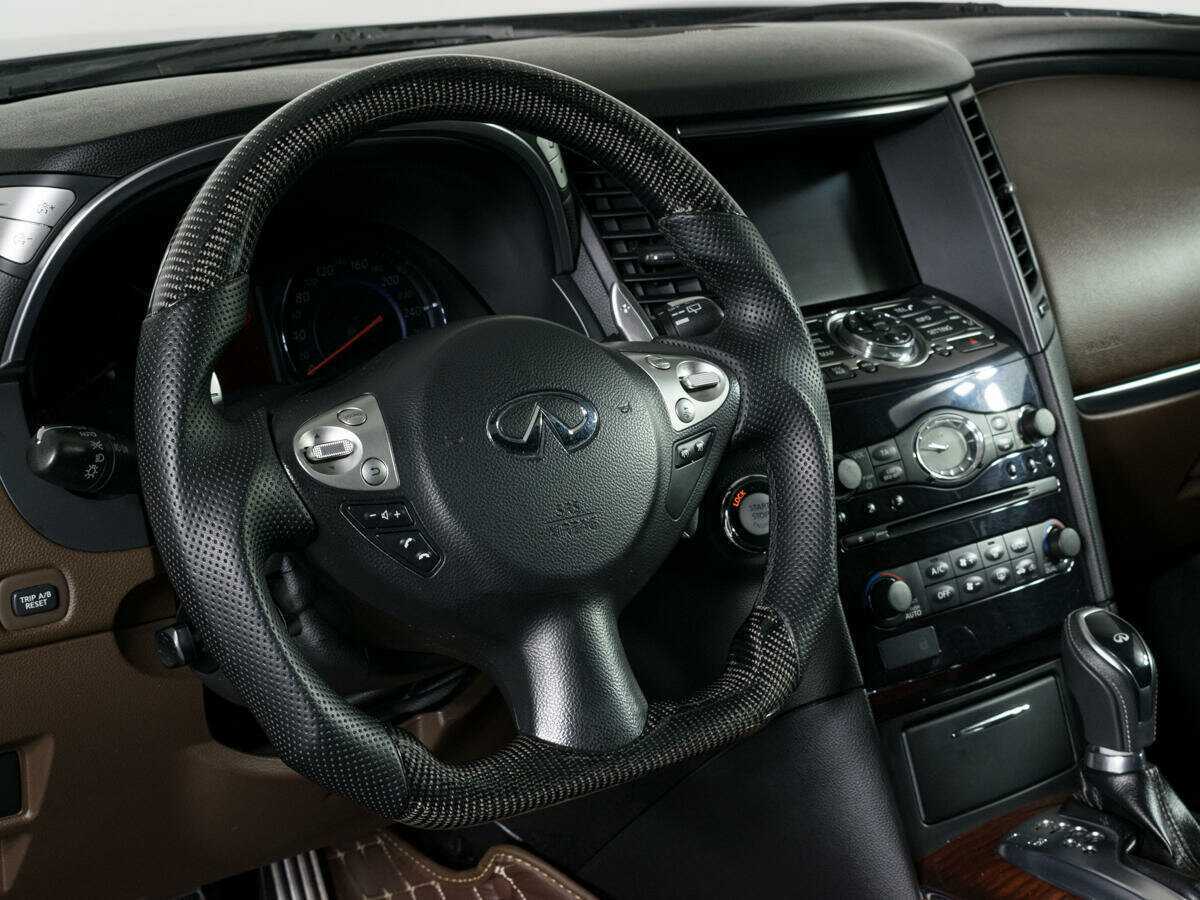 Infiniti FX с пробегом — 2010 год. Фото: #14