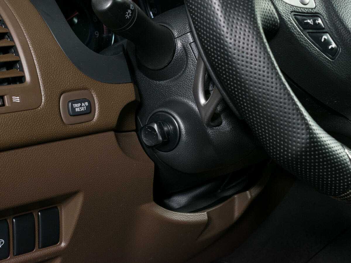 Infiniti FX с пробегом — 2010 год. Фото: #17