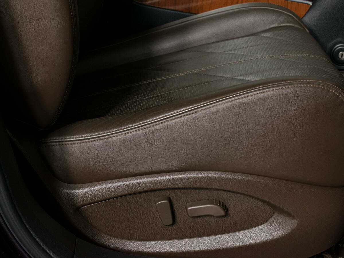 Infiniti FX с пробегом — 2010 год. Фото: #18