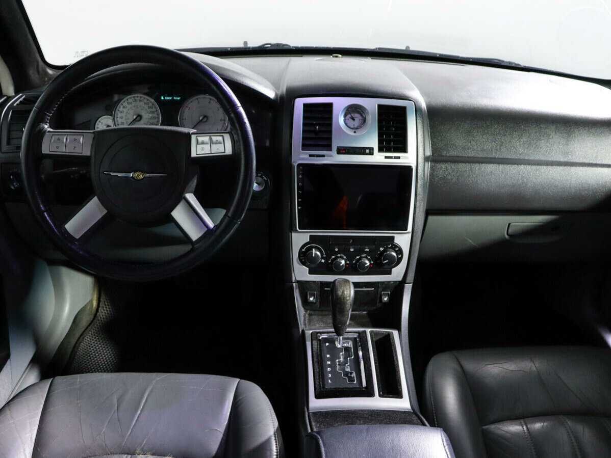 Chrysler 300C с пробегом — 2005 год. Фото: #9