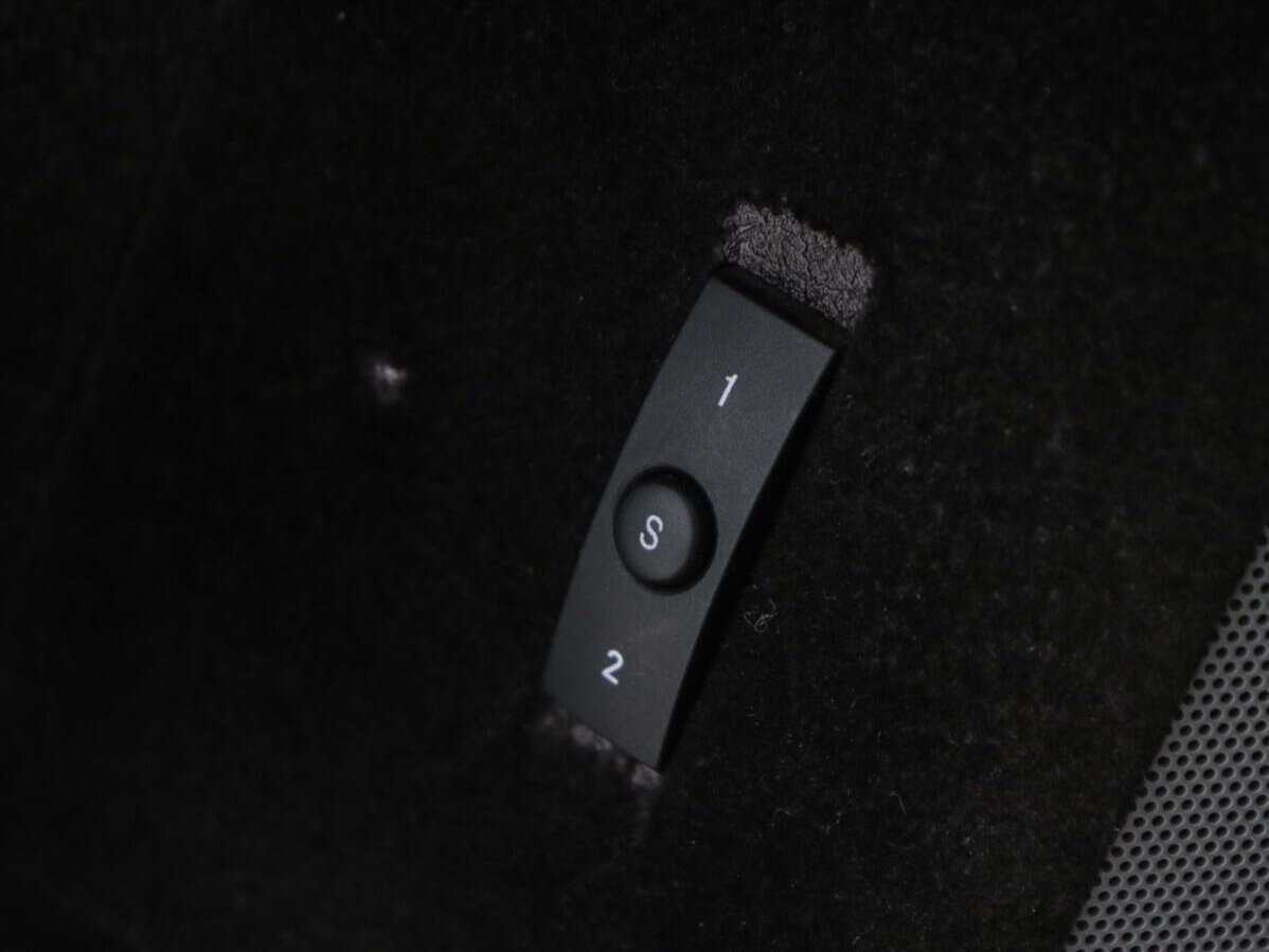 Chrysler 300C с пробегом — 2005 год. Фото: #13