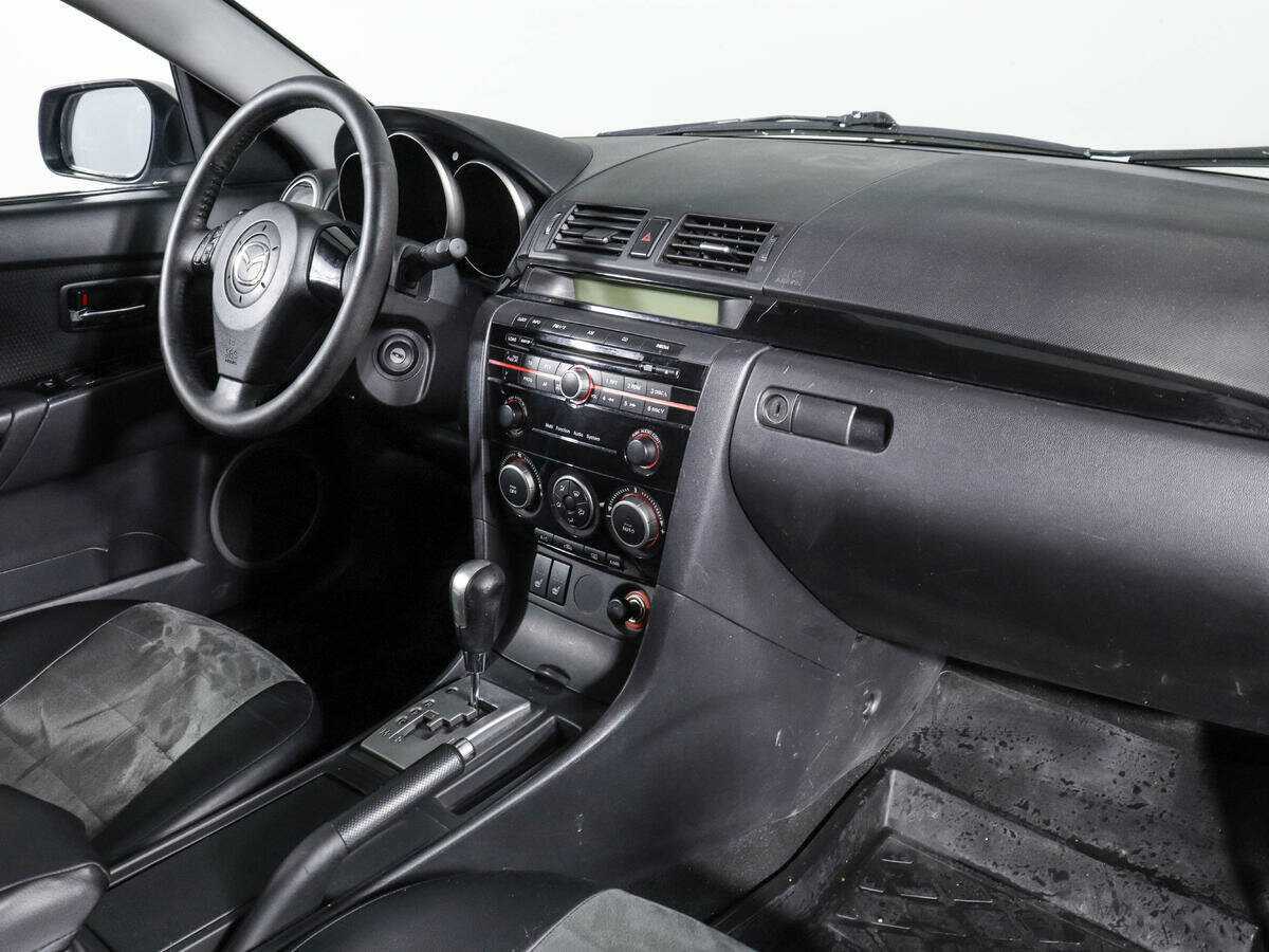 Mazda 3 с пробегом — 2008 год. Фото: #8
