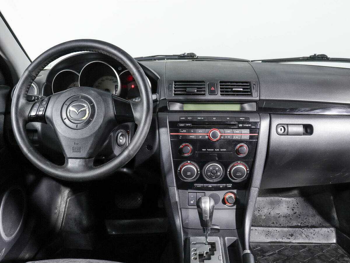 Mazda 3 с пробегом — 2008 год. Фото: #11