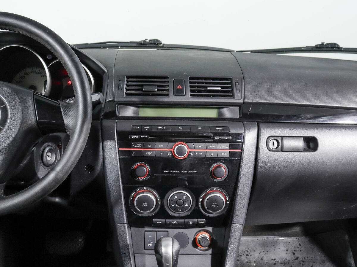 Mazda 3 с пробегом — 2008 год. Фото: #12
