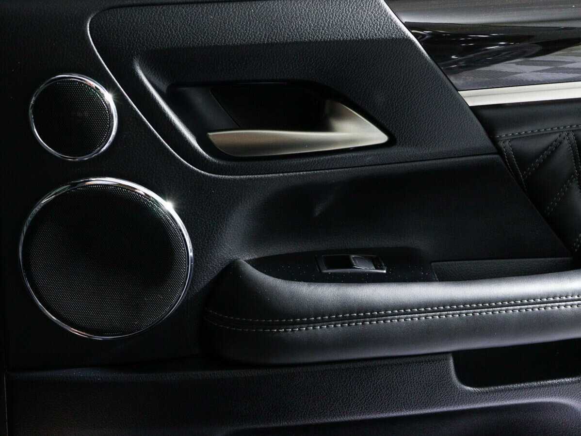 Lexus LX с пробегом — 2017 год. Фото: #17