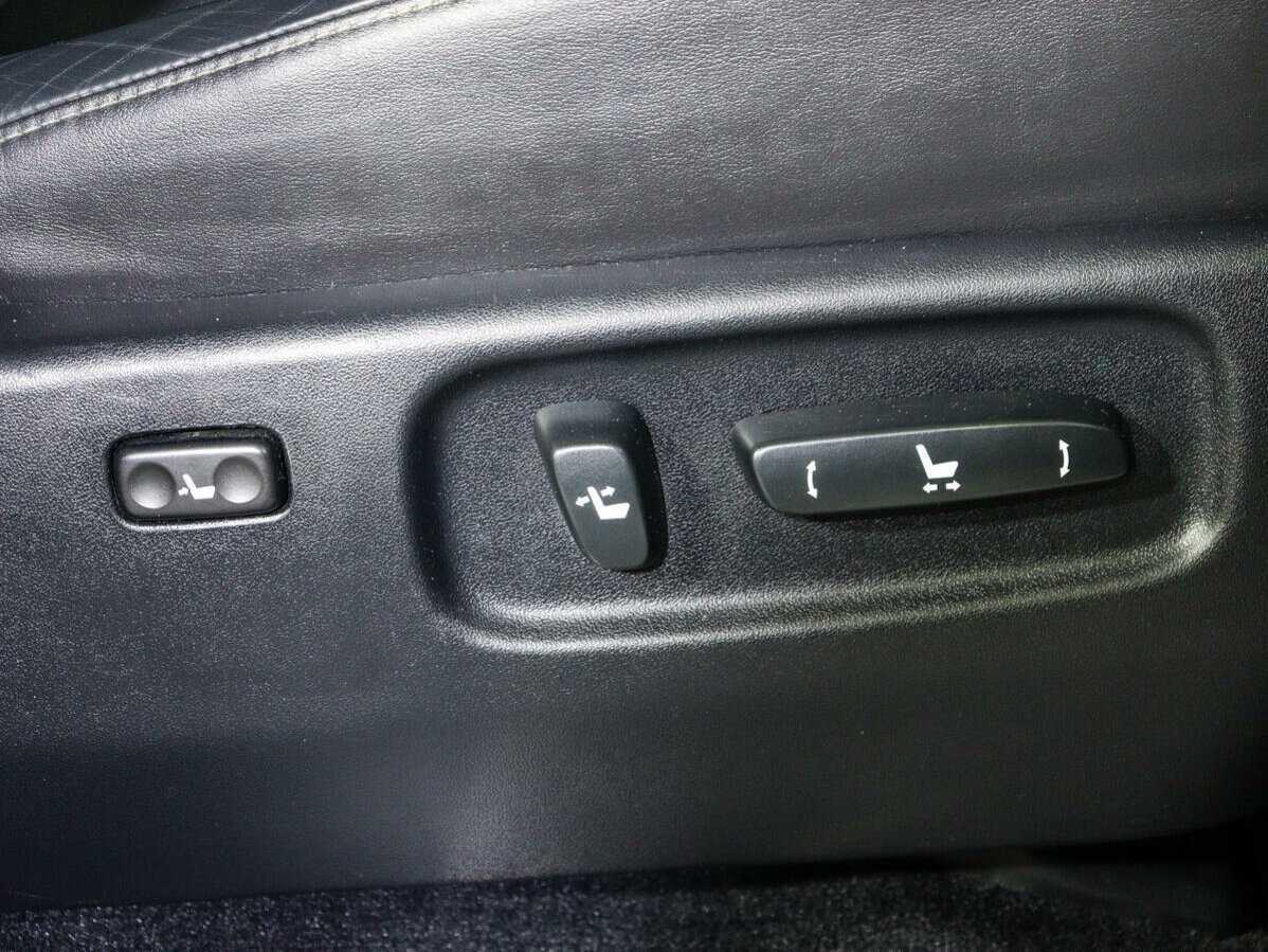 Lexus LX с пробегом — 2017 год. Фото: #18