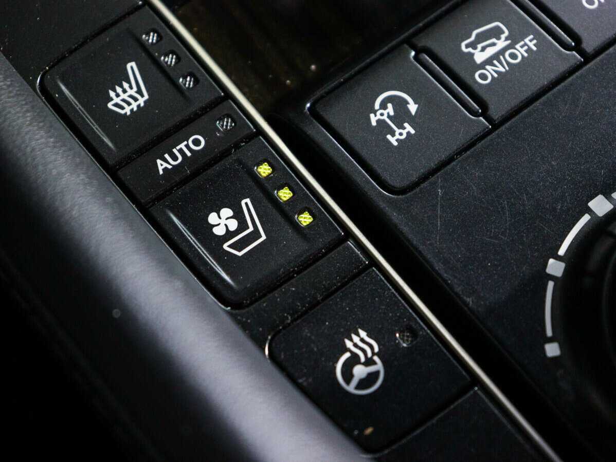 Lexus LX с пробегом — 2017 год. Фото: #22