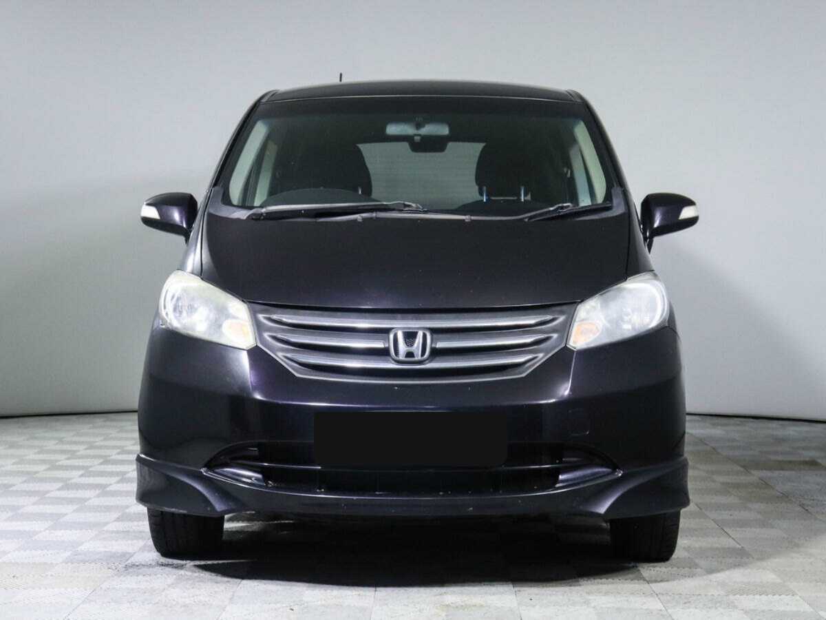 Honda Freed с пробегом — 2011 год. Фото: #1