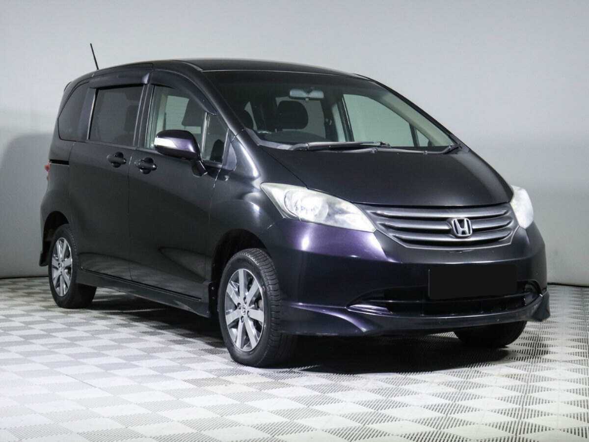 Honda Freed с пробегом — 2011 год. Фото: #2