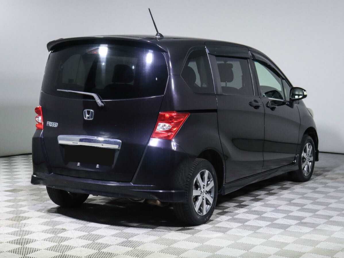 Honda Freed с пробегом — 2011 год. Фото: #4